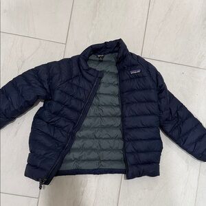 Patagonia Dark Blue Quilted Jacket kids size small 7/8